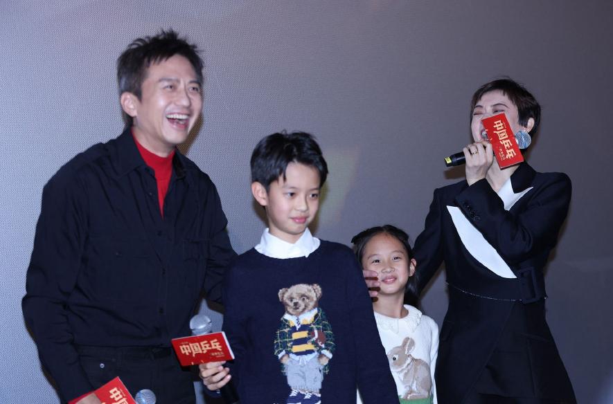 Tôn Lệ tiết lộ lý do để con trai cưng nằm ngủ ở phòng khách suốt 1 năm trời-3