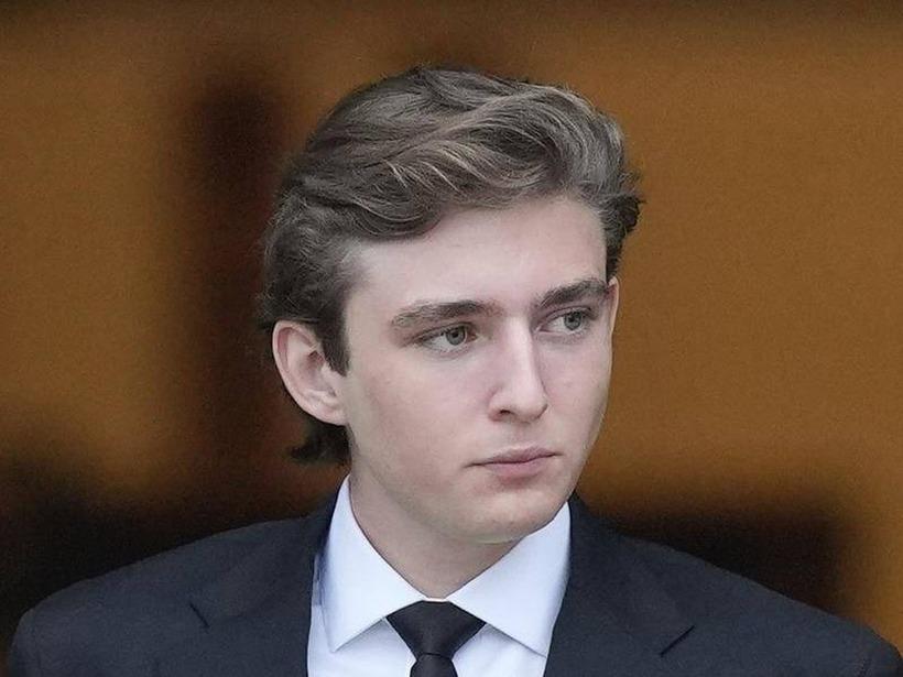 Lý do gì khiến cậu út nhà Trump rút khỏi đoàn đại biểu dự đại hội đảng Cộng hòa?-1