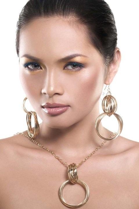 Á hậu Việt và cuộc sống làm mẹ đơn thân nuôi 5 đứa con khó khăn thế nào?-1