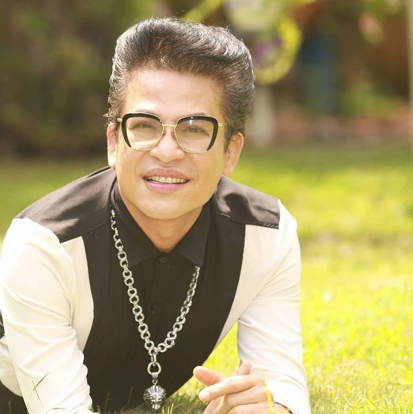 U70 độc lạ của MC Thanh Bạch: Chăm tô son dặm phấn, vàng đeo trên người phải tính bằng ký chứ quyết không nói giá-1