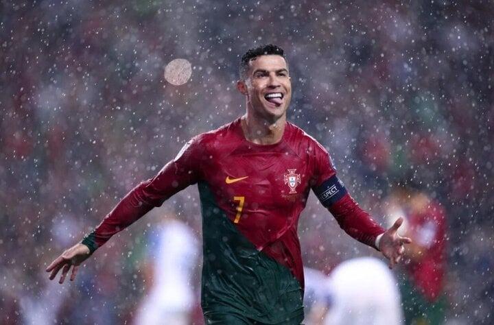 Ronaldo và những kỷ lục khó bị xô đổ tại EURO-7