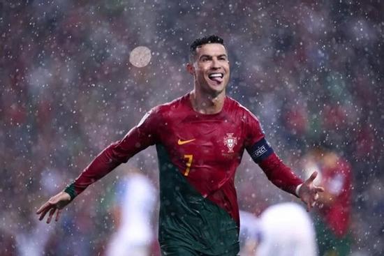 Ronaldo và những kỷ lục khó bị xô đổ tại EURO