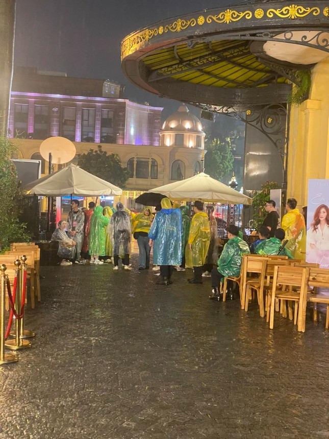 Đêm nhạc của Hương Tràm ở Hà Nội bị hủy sát giờ diễn-2