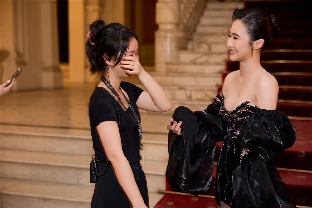 Hương Tràm khóc sau đêm nhạc bị hủy gấp-5