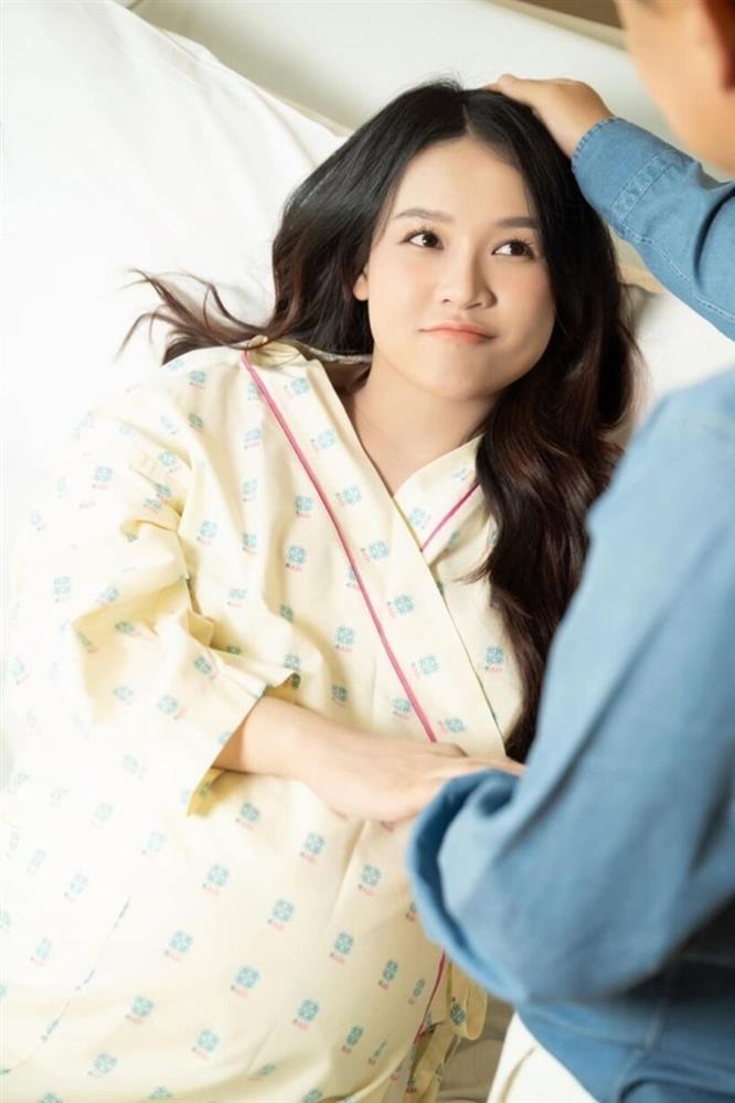 Sam tiết lộ bất đồng quan điểm với chồng, gia nhập hội mẹ bỉm nghiện con-2