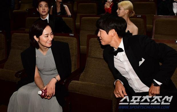 Vì sao Song Joong Ki thở thôi cũng bị ghét?-9