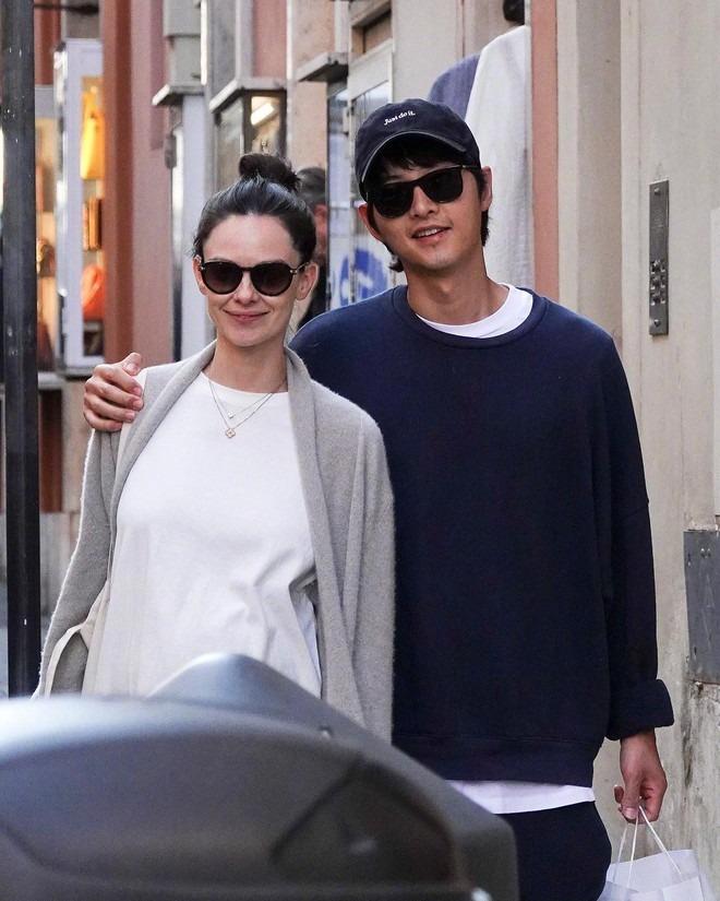 Vì sao Song Joong Ki thở thôi cũng bị ghét?-12