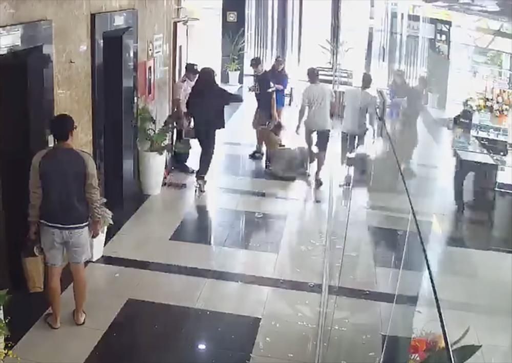 Hoa khôi trường đại học ở TP.HCM bị khởi tố vì đánh ghen giúp bạn-1