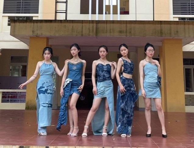 Chàng trai lớp 11 hồi sinh đồ jeans cũ-2