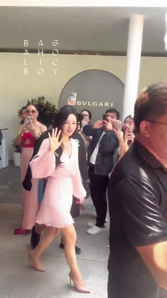 Kim Ji Won đẹp phát sáng tại sự kiện BVLGARI, không góc máy cam thường nào có thể dìm được visual-1