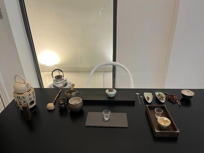 Sau thời gian biến mất trên MXH, Thủy Tiên khoe loạt ảnh cận biệt thự triệu đô-1