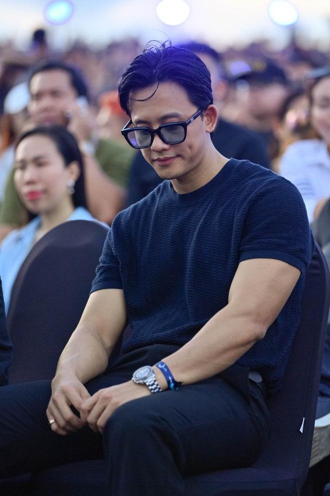 Loạt ảnh nét căng Mai Tài Phến khoe visual xịn không góc chết ở liveshow Mỹ Tâm-3