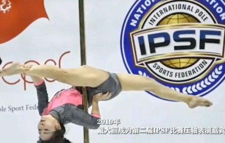 Cụ bà 78 tuổi gây sốt với tài múa cột, từng vô địch một cuộc thi chuyên nghiệp-3