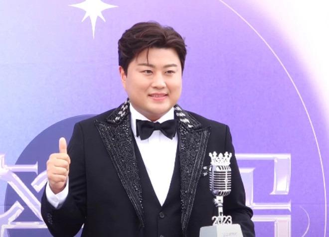 Ca sĩ 9X lái xe Bentley gây tai nạn rồi bỏ trốn là ai?-1