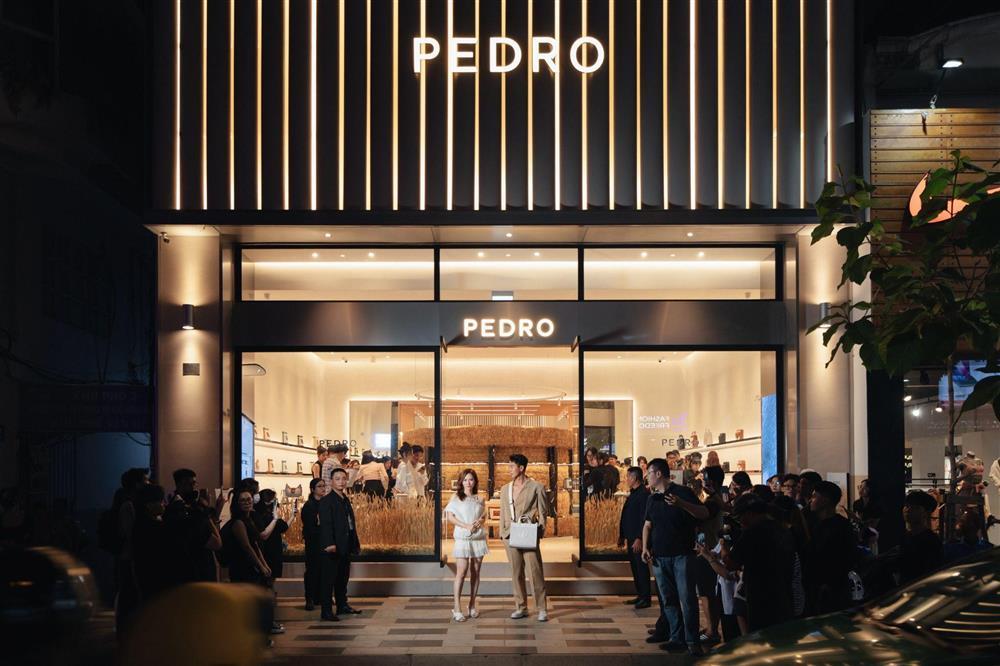 Cặp đôi phim ‘Mai’ tái hợp tại sự kiện khai trương Flagship store của Pedro-1