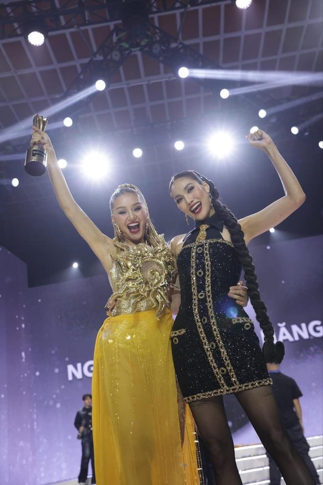 Hương Giang gặp rắc rối khi vừa tới Pháp, nguy cơ phải huỷ dự thảm đỏ LHP Cannes 2024-2