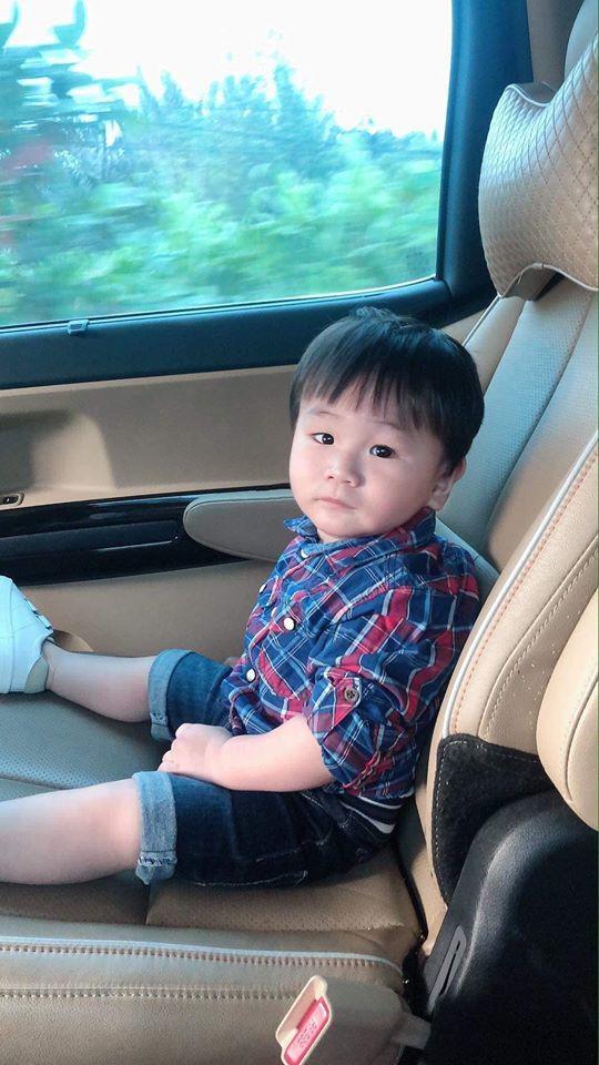 Từng chi 1 tỷ sang Thái nhờ người khác mang thai hộ, con trai Lâm Khánh Chi mới 6 tuổi như mỹ nam xứ Hàn, rất tình cảm với mẹ-2