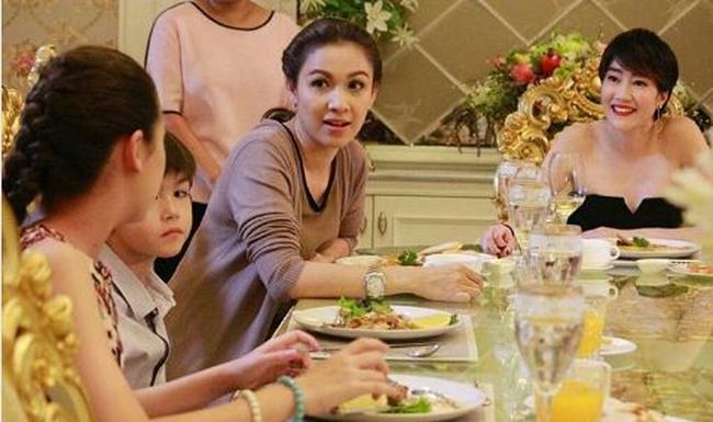 Tức giận vì chồng mời 3 cô người yêu cũ dự đám cưới, khi bóc quà cưới tôi chỉ biết nhìn chồng kinh ngạc-1