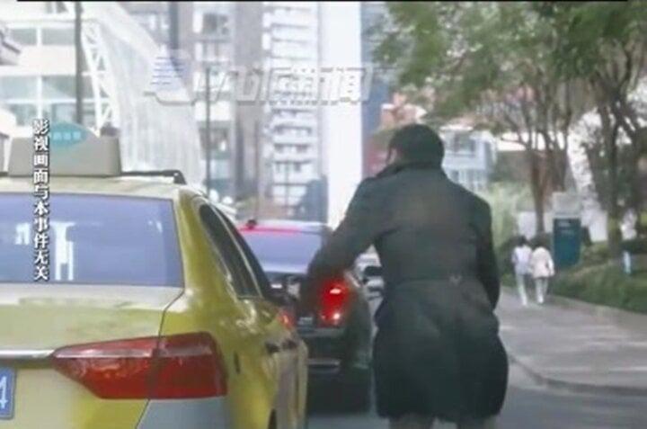 Không chịu trả sính lễ tiền tỷ sau khi bạn trai hủy hôn, cô dâu hụt bị tạm giữ-2