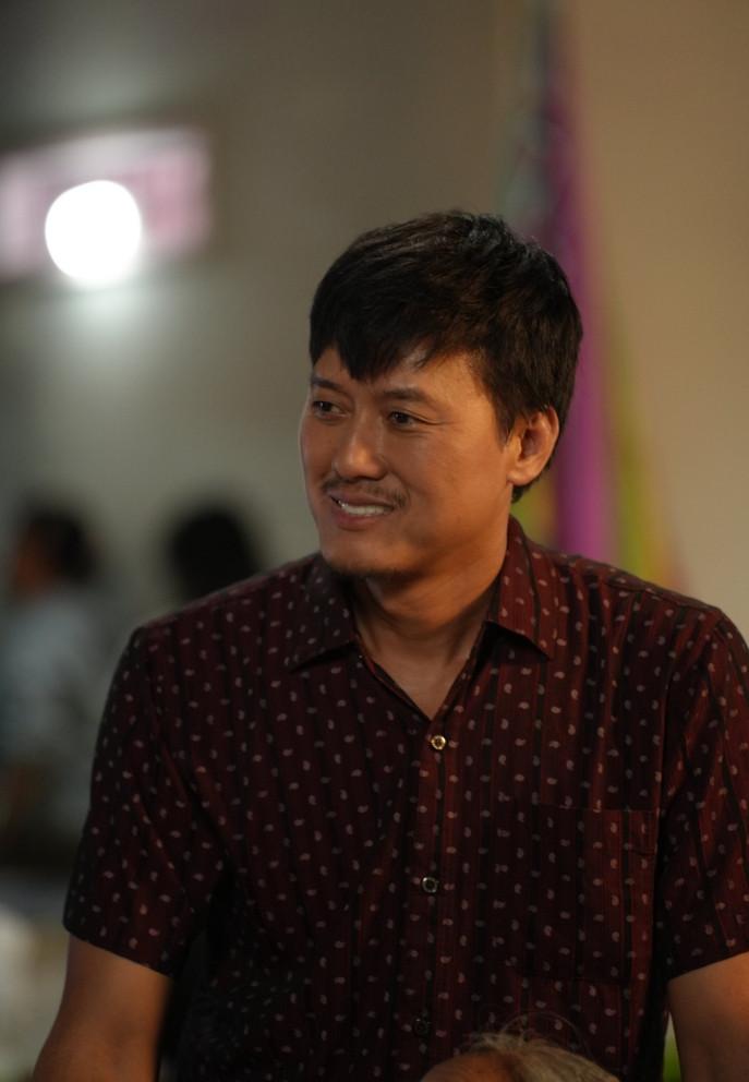 Lý do khiến vợ trẻ kém 16 tuổi bật khóc, ôm hôn diễn viên Quách Ngọc Tuyên-4