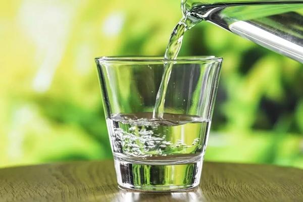 Uống nước lọc sai cách cũng gây ngộ độc-1