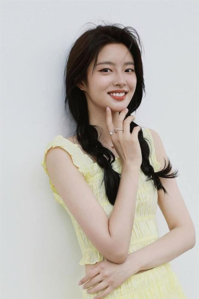 Sau hôm nay, thứ Sáu 17/5/2024, 3 con giáp tiền chật két, vàng đầy kho, giàu không kịp trở tay-2