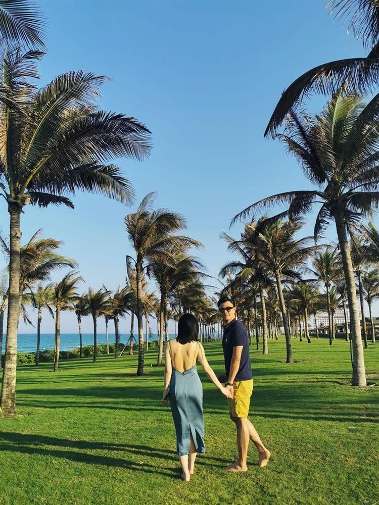 Nam MC Chiếc Nón Kỳ Diệu lấy vợ gia thế kín tiếng, giờ nổi như cồn trên phim Việt-5