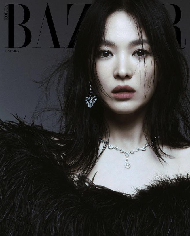 Song Hye Kyo tuổi 43 càng đẹp và sang thế này thì ai làm lại?-1