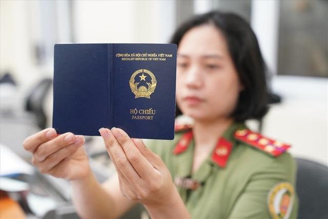 Từ năm 2024, người làm hộ chiếu (passport) được hưởng quyền lợi đặc biệt trong thời gian quy định-3