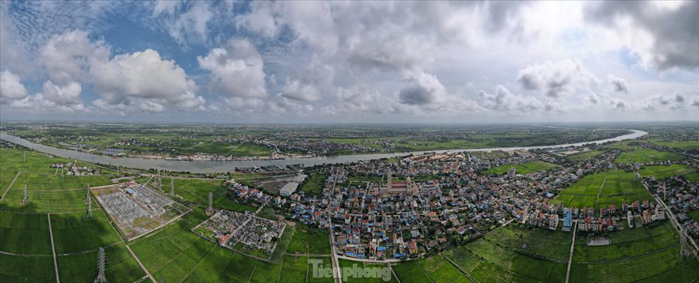 Ngôi làng tỷ phú nức tiếng tại Nam Định: Toàn dinh thự, lâu đài và tàu trăm tỷ xuôi ngược khắp muôn nơi-1