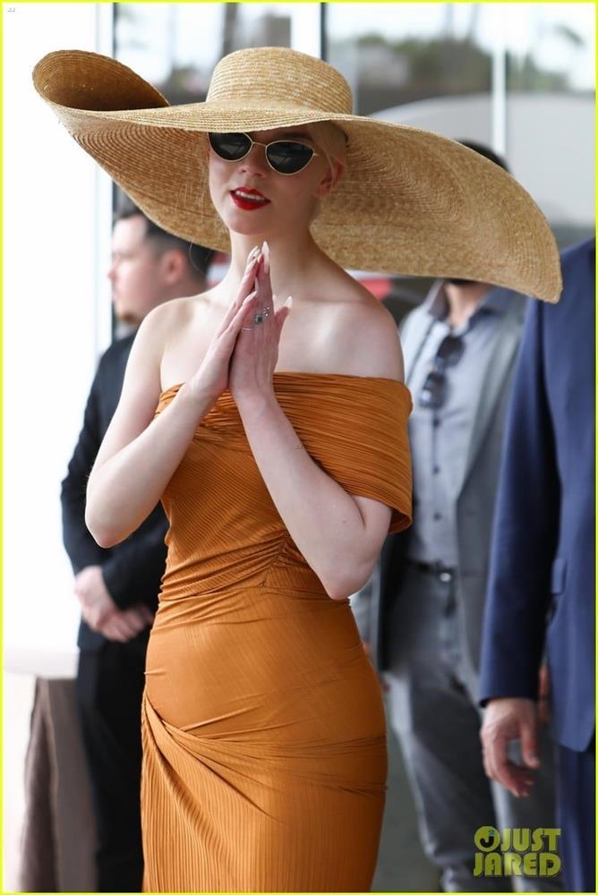 Ai làm khuynh đảo Cannes?-14