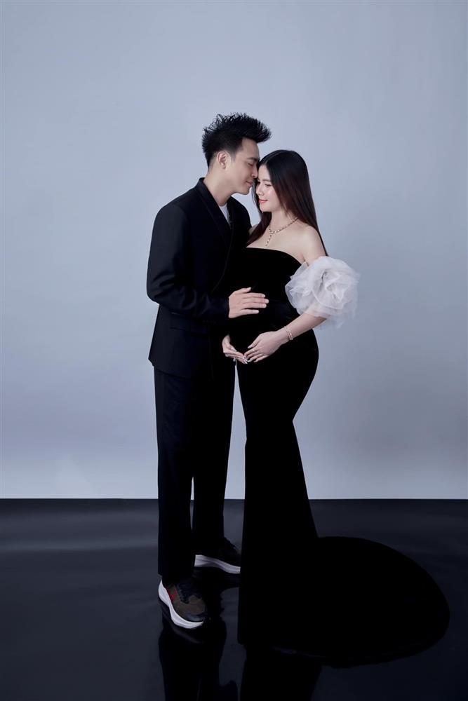 Kha Ly xác nhận đang mang thai 7 tháng sau 8 năm kết hôn với Thanh Duy-2