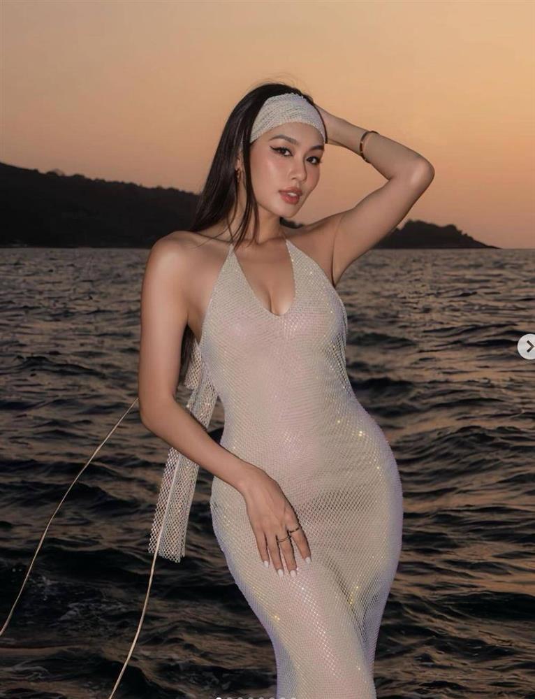 Nàng hậu Việt bị nhắc nhở trên thảm đỏ Cannes có gu ăn mặc táo bạo, quyến rũ-9