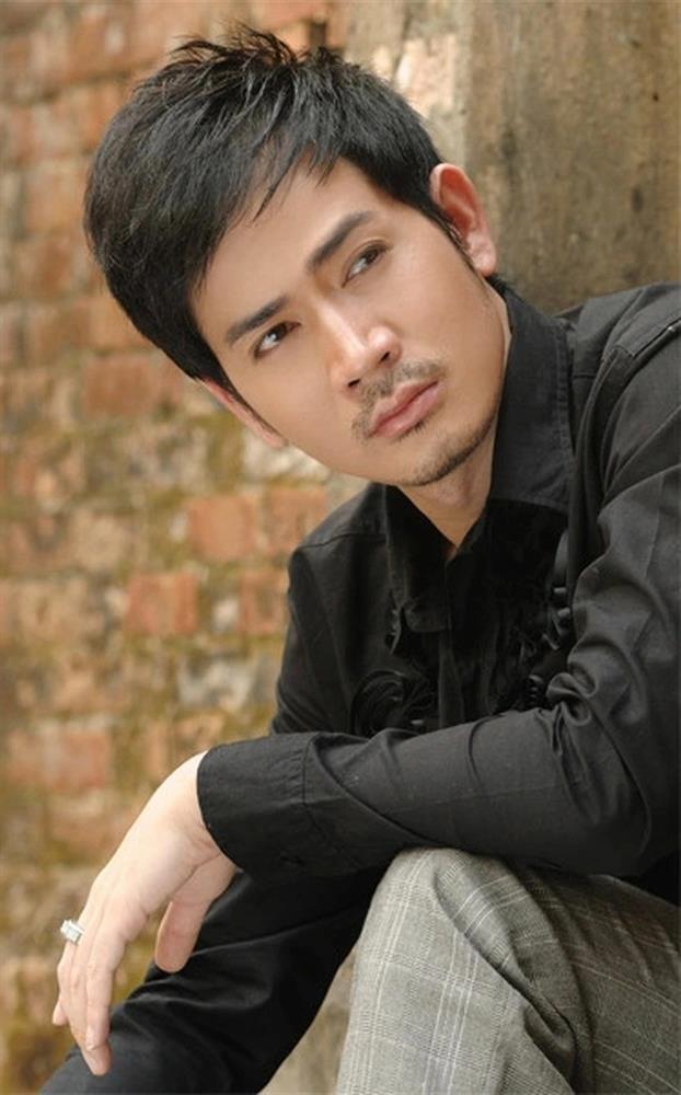 Sao nam Vbiz vừa nhập viện cấp cứu đã lại chạy show suốt 12 tiếng, nghe lí do lại càng xót xa-8