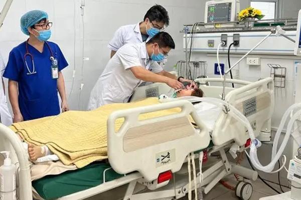 Vụ 2 học sinh bị sóng cuốn ở Hà Tĩnh: Tìm thấy 1 thi thể cách nơi gặp nạn 5km-2