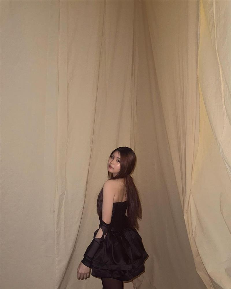 Ái nữ nhà Quyền Linh chiếm spotlight với vẻ ma mị khác lạ-6