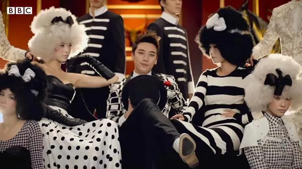 Phẫn nộ clip Seungri lôi kéo phụ nữ, còn suýt ra tay tác động vật lý trong bữa tiệc-4