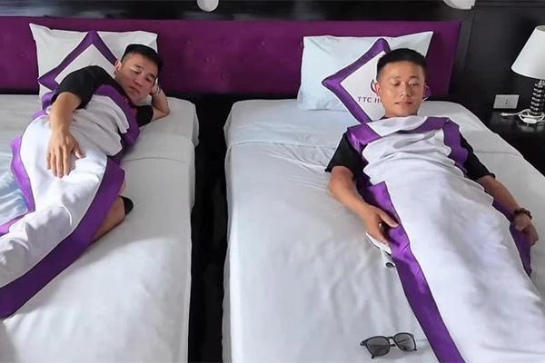 Sau nghi vấn trùng tu nhan sắc, Quang Linh Vlogs gây sốt với diện mạo thư sinh trong quá khứ-6