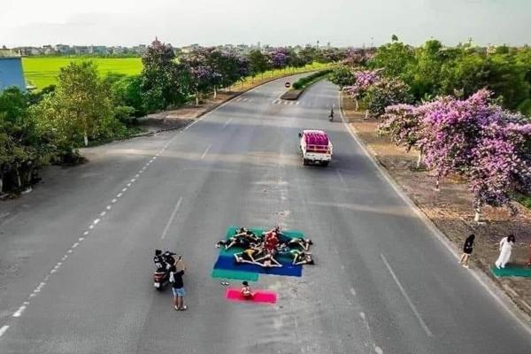 Thêm 4 phụ nữ tập thể dục giữa đường bị Công an Đà Lạt mời làm việc-4