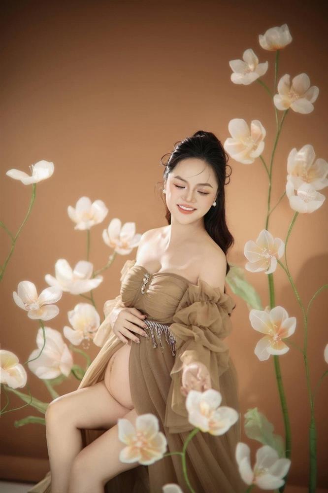 Thu Quỳnh đã hạ sinh tiểu công chúa, con trai đầu lòng háo hức làm việc này cho em gái!-2