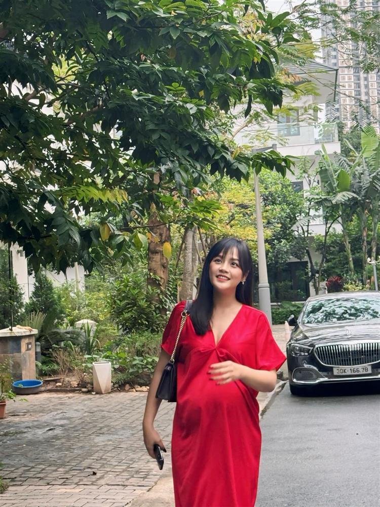 Thu Quỳnh đã hạ sinh tiểu công chúa, con trai đầu lòng háo hức làm việc này cho em gái!-4