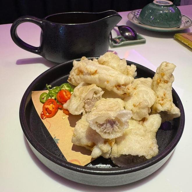 Hari Won lộ diện sau khi đột ngột vắng mặt trong buổi đi ăn cùng gia đình Trấn Thành-3