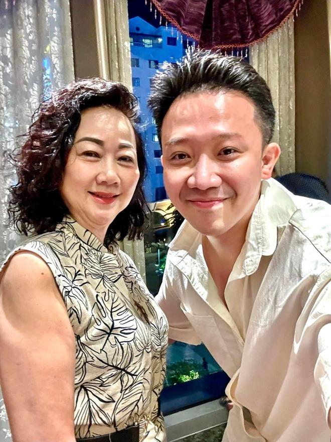 Hari Won lộ diện sau khi đột ngột vắng mặt trong buổi đi ăn cùng gia đình Trấn Thành-5