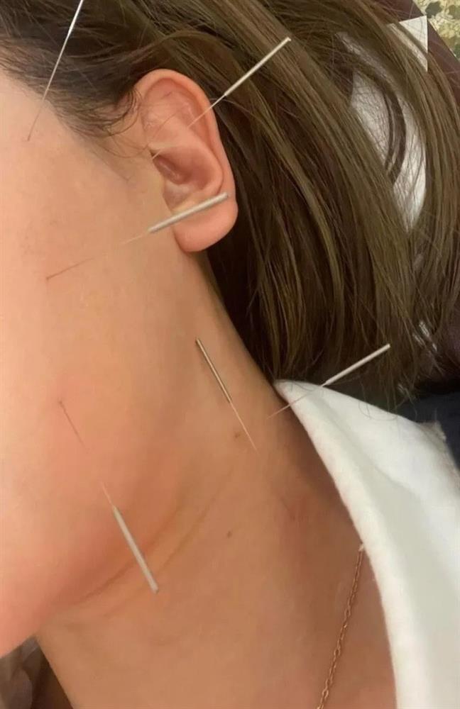 Hari Won lộ diện sau khi đột ngột vắng mặt trong buổi đi ăn cùng gia đình Trấn Thành-13