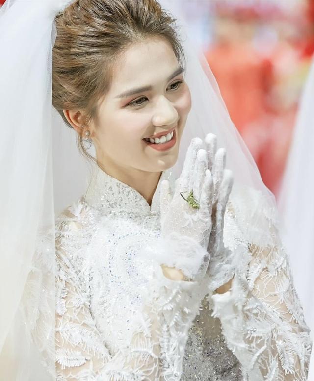 Xôn xao khoảnh khắc Ngọc Trinh và Vũ Khắc Tiệp hội ngộ vui vẻ sau tin nghỉ chơi-10