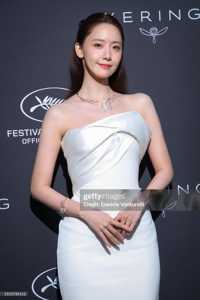Han So Hee - Yoona (SNSD) hủy diệt ống kính hung thần tại Cannes, nhưng khung hình chung căng đét mới đáng bàn-6