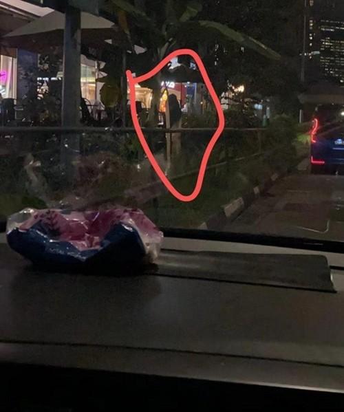 Người đi đường chụp được hình bóng trắng kỳ bí, phóng to ảnh mới bất ngờ-1