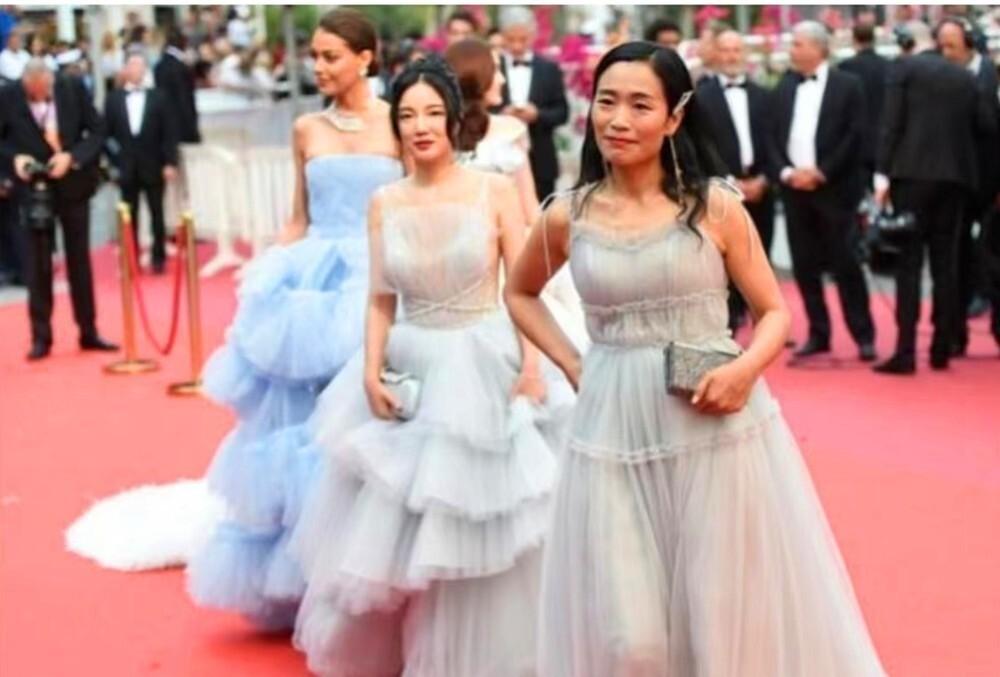 Người đẹp vô danh thi nhau mặc hở ở Cannes-5