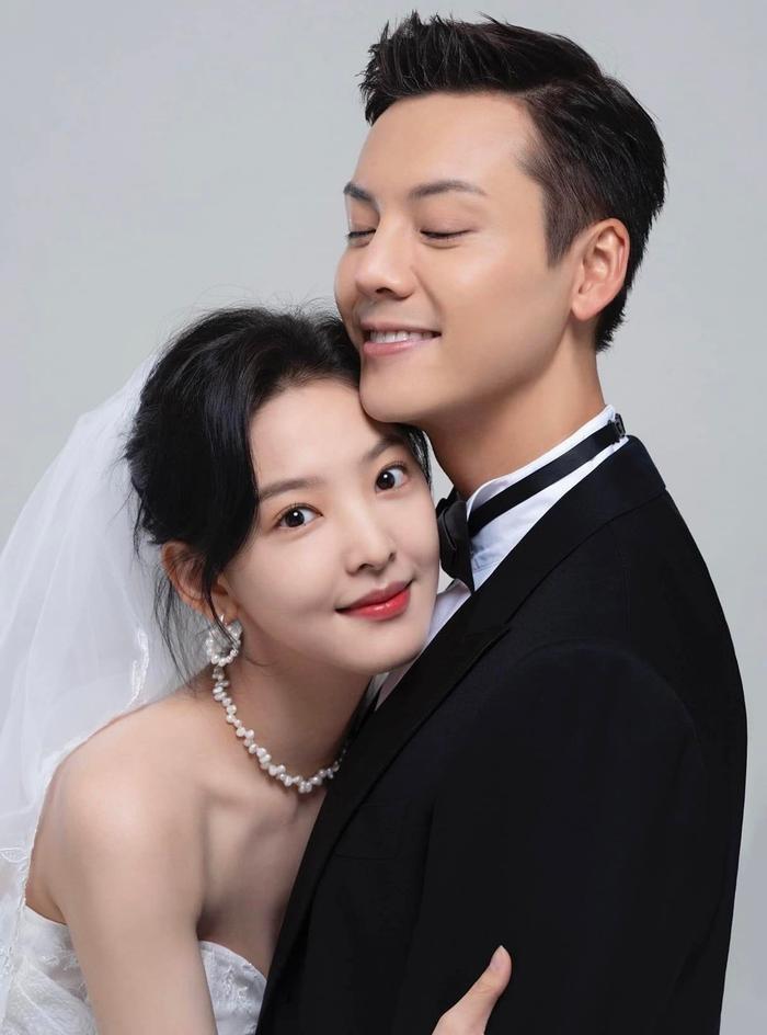 Rộ nghi vấn Triệu Lộ Tư yêu đương nam thần xứ Cảng hơn 13 tuổi, sự thật thế nào?-3