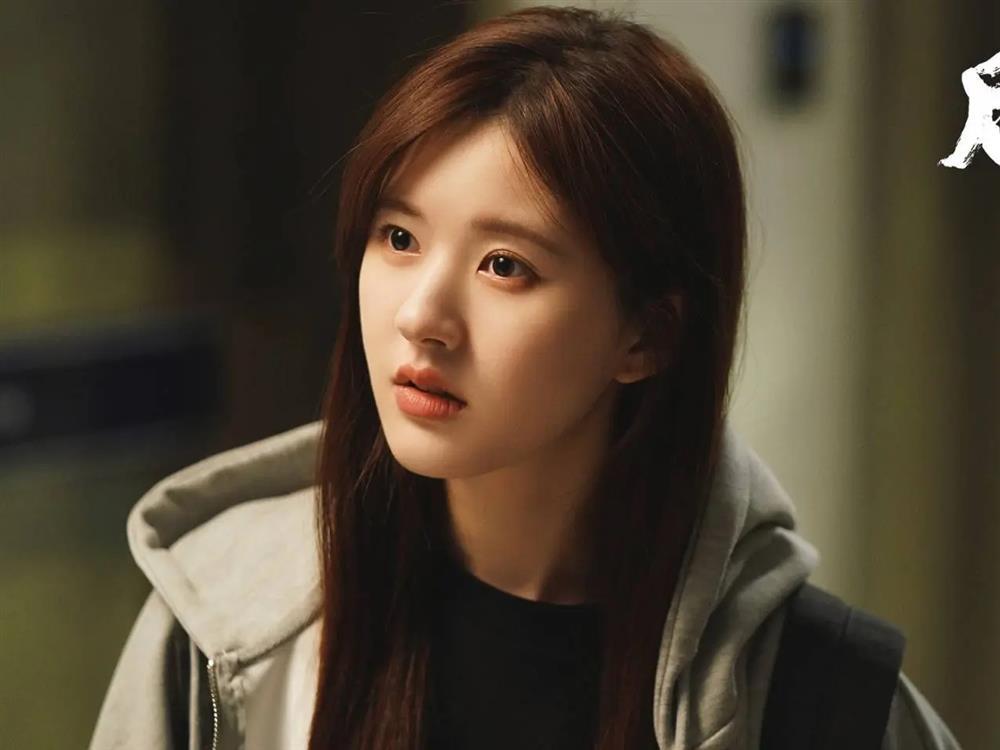 Rộ nghi vấn Triệu Lộ Tư yêu đương nam thần xứ Cảng hơn 13 tuổi, sự thật thế nào?-8